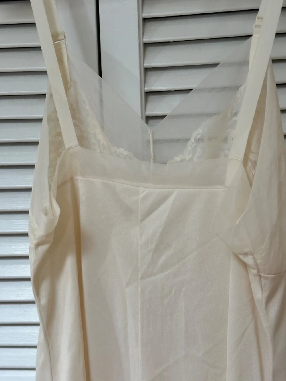 Vintage Full Slip Nylon Lace Beige Beautiful Smooth Comfortable - Picture 6 of 13